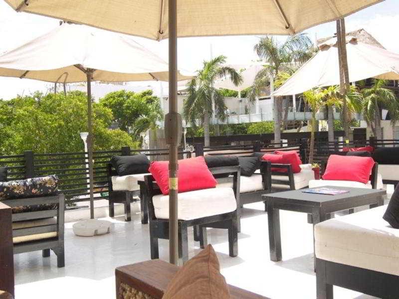 Partyholic Hotel Playa del Carmen Exterior foto